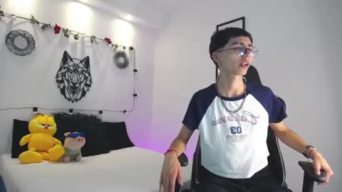 Maiky Cooper online show from 02.20.25