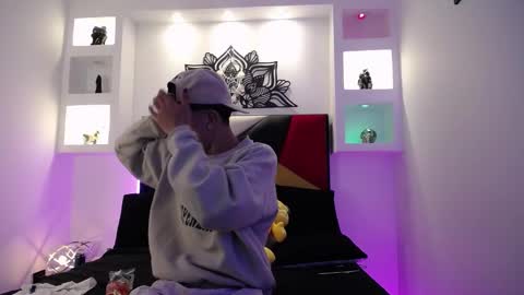 Maiky Cooper online show from 02.26.25