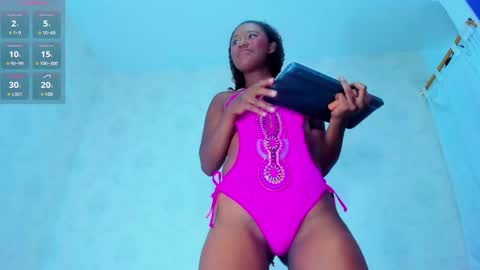 Mailyn online show from 02.24.25