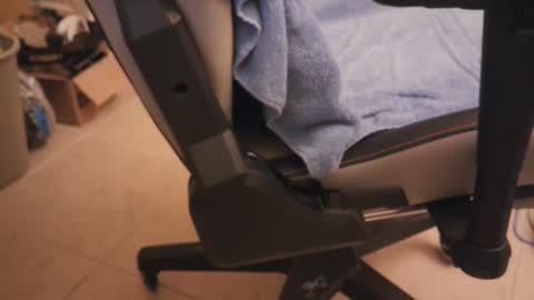 Gilly online show from 12.16.24