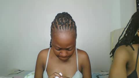 Snapshot of maira_luv1 chatting on 12.22.25 maira luv1 online show from 12.22.25