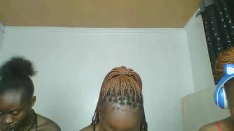 Snapshot of maira_luv1 chatting on 01.08.26 maira luv1 online show from 01.08.26