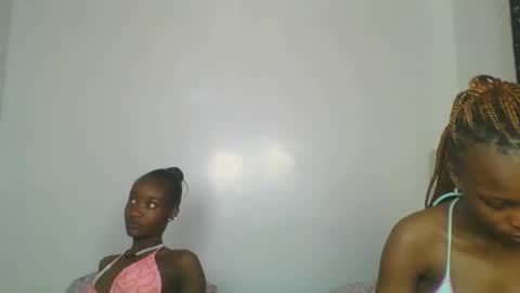 Snapshot of maira_luv1 chatting on 01.12.26 maira luv1 online show from 01.12.26