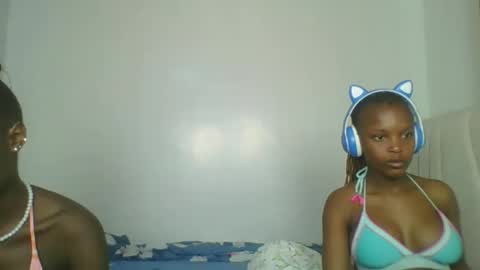 Snapshot of maira_luv1 chatting on 01.12.26 maira luv1 online show from 01.12.26