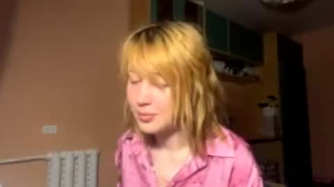 Snapshot of maisawin chatting on 06.07.26 Evie online show from 06.07.26