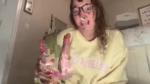 Snapshot of maisystellaxx chatting on 03.23.26 maisystellaxx online show from 03.23.26