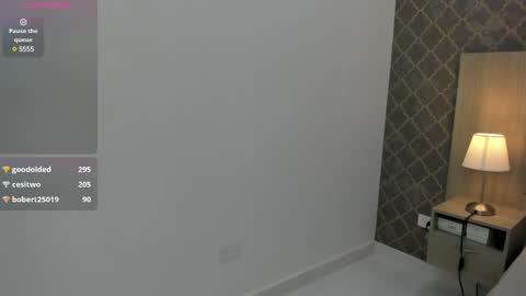 Snapshot of maite_jhon chatting on 02.25.25 online show from 02.25.25