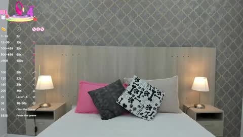 Snapshot of maite_jhon chatting on 03.10.25 online show from 03.10.25