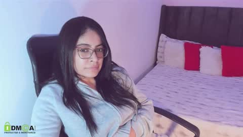 Snapshot of maite_kanes chatting on 10.23.25 Maite online show from 10.23.25