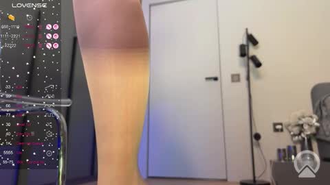 Snapshot of majestic_madam chatting on 02.26.26 majestic_madam online show from 02.26.26