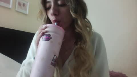 Snapshot of majo_gomezz chatting on 02.28.26 majo_gomezz online show from 02.28.26