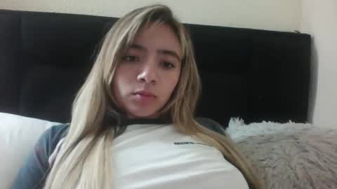 majo_gomezz online show from 03.04.26