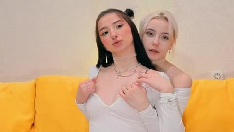 Snapshot of mak1raxer chatting on 04.24.26 Little Cherry online show from 04.24.26