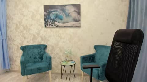 Chloe online show from 02.12.25