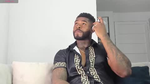 Snapshot of makonneen chatting on 06.24.26 Makonnen online show from 06.24.26