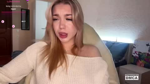 maksisisia online show from 11.25.25