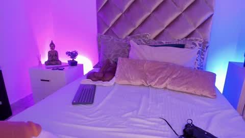 Snapshot of malaia_hills chatting on 12.12.24 Call Me Mala online show from 12.12.24