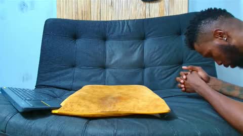 Snapshot of malcompierce chatting on 10.13.25 Malcom online show from 10.13.25