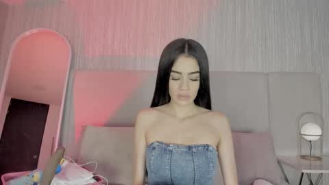 Malena Angel online show from 12.15.25