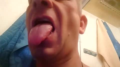 Snapshot of malinowy85 chatting on 10.04.25 malinowy85 online show from 10.04.25