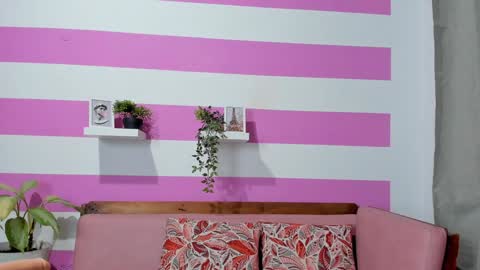 Snapshot of malka_burning chatting on 02.01.25 Malka online show from 02.01.25