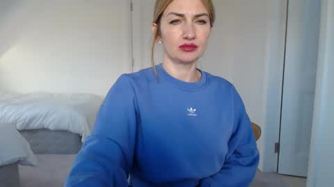 mallinia online show from 02.04.25