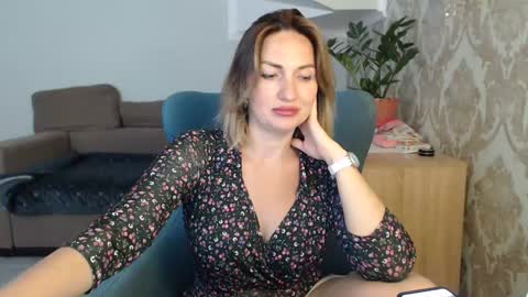 mallinia online show from 10.13.25