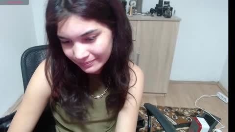 Snapshot of mallorymyers chatting on 11.09.25 mallorymyers online show from 11.09.25