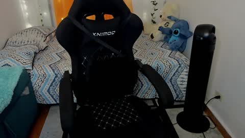 Snapshot of mallys1 chatting on 12.10.24 MaLlYs1 online show from 12.10.24