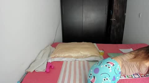 instagram  nueela   online show from 12.24.24