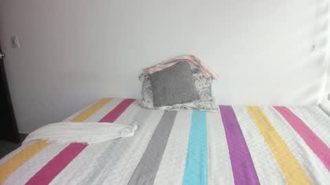 instagram  nueela   online show from 01.16.26