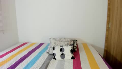 instagram  nueela   online show from 03.12.26