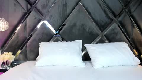 Snapshot of maludiazx chatting on 02.21.26 Malu online show from 02.21.26