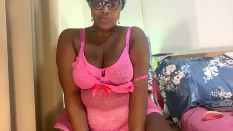 mamigilf66 online show from 12.14.25