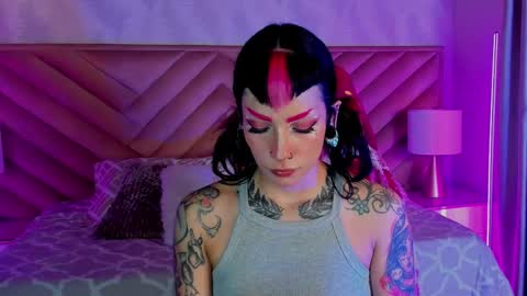 Snapshot of mamushka_ chatting on 01.17.26 online show from 01.17.26