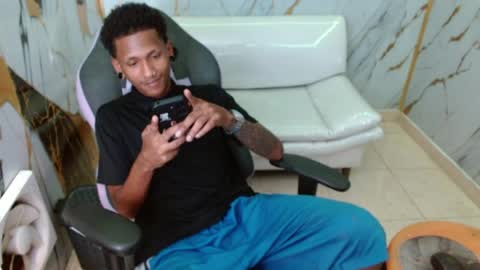 Snapshot of man_sant11 chatting on 04.02.26 man_sant11 online show from 04.02.26