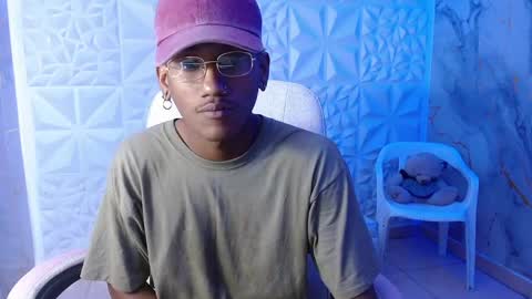 Snapshot of man_sant11 chatting on 04.12.26 man_sant11 online show from 04.12.26