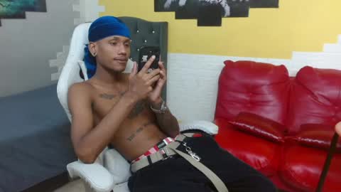 Snapshot of man_sant11 chatting on 05.06.26 man_sant11 online show from 05.06.26