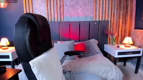 Snapshot of mandy_collins_ chatting on 12.24.24 Mandy online show from 12.24.24