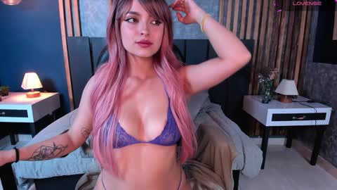 Snapshot of mandy_collins_ chatting on 01.04.25 Mandy online show from 01.04.25