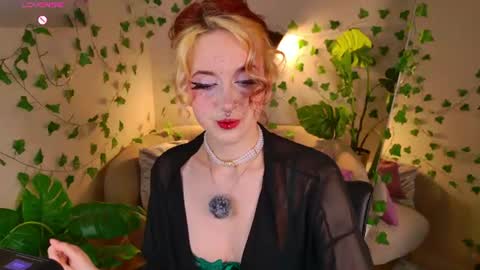 Snapshot of mandy_torres chatting on 07.17.26 Luna online show from 07.17.26