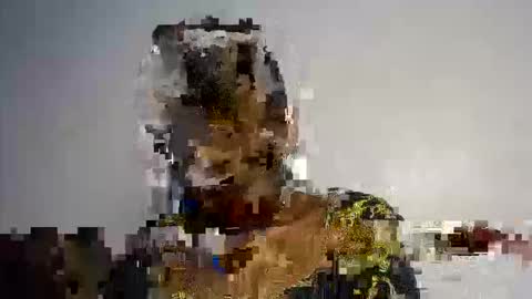 Snapshot of mandymia chatting on 10.16.25 mandymia online show from 10.16.25