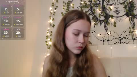 Snapshot of mandymilson chatting on 11.07.25 Mandy online show from 11.07.25