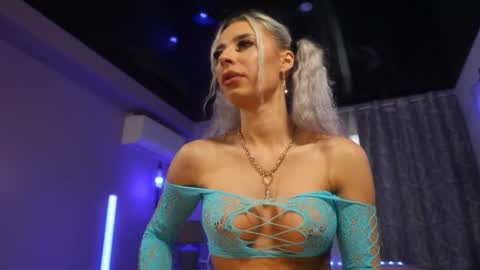 Snapshot of mandypeas chatting on 10.16.25 Anto Lovense is Active My pleasure is in your hands Private is Open online show from 10.16.25