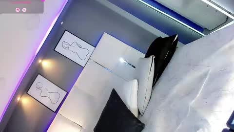 manellyksparklee online show from 02.24.26