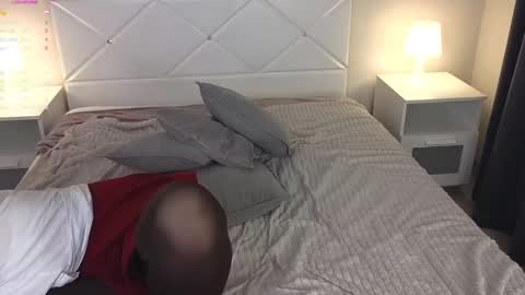 Snapshot of manic_pixie_ chatting on 02.26.25 manic_pixie_ online show from 02.26.25