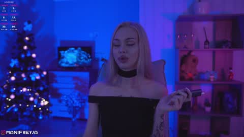 Snapshot of manifreyja chatting on 01.09.25 Amelie online show from 01.09.25