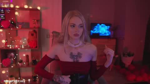 Snapshot of manifreyja chatting on 03.11.25 Amelie online show from 03.11.25