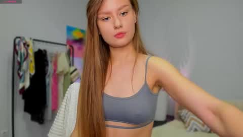 Snapshot of manita_misti chatting on 11.14.25 Manita online show from 11.14.25