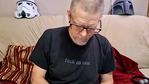 Dickinabox online show from 11.22.25